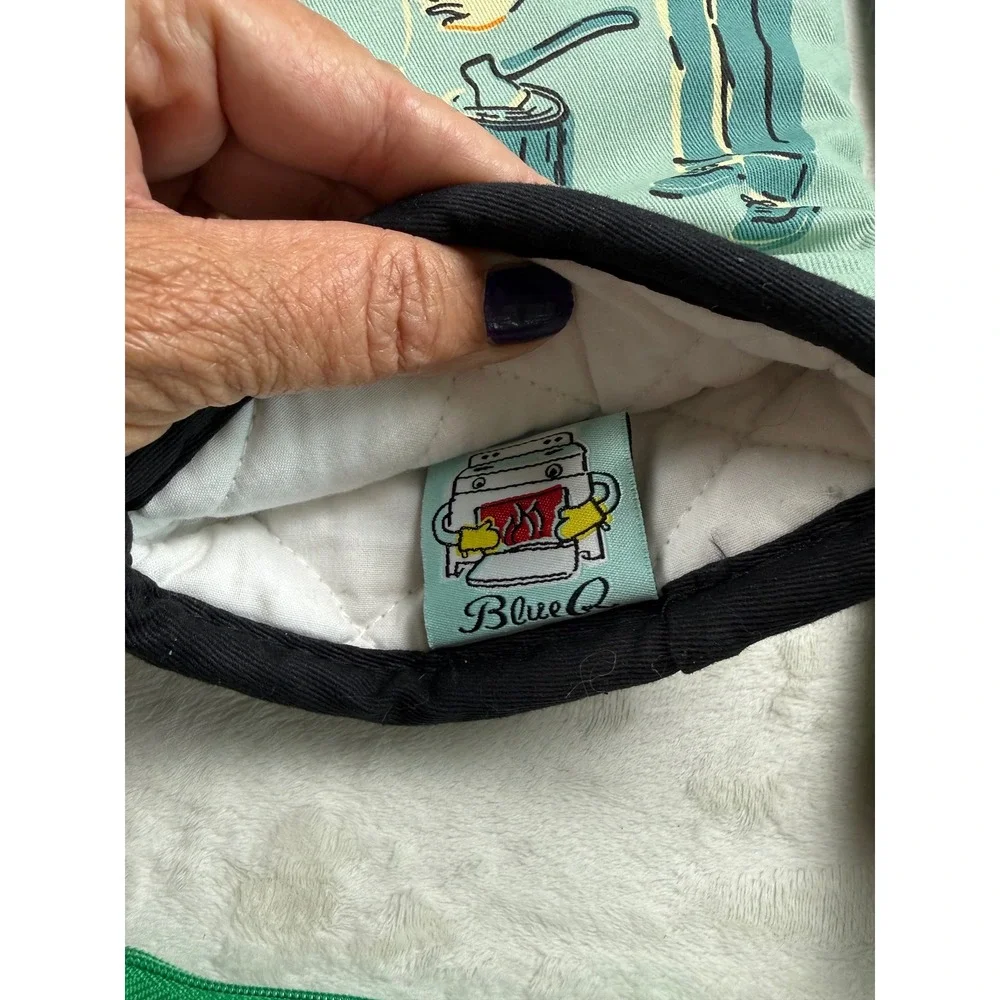 Blue Q Oven Mitts and Zipper Pouch Bundle Funny Graphic Kitchen Accessories